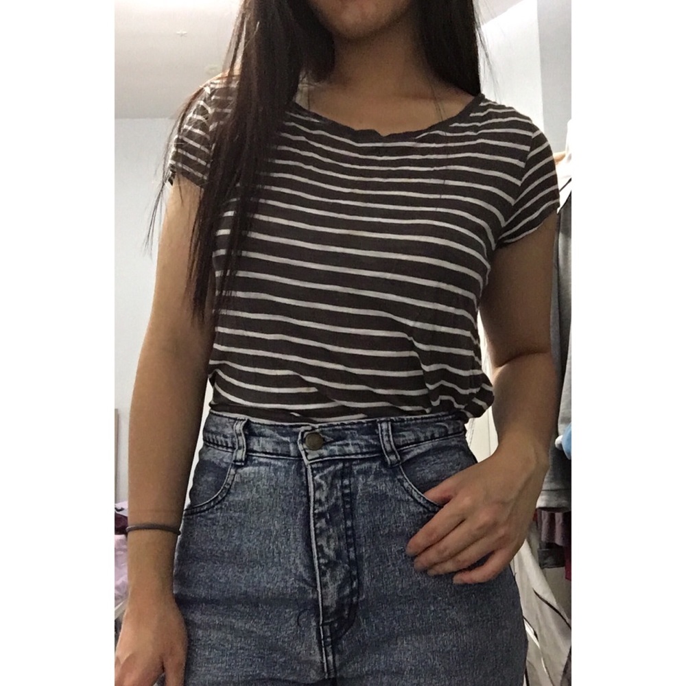 grey & white striped top